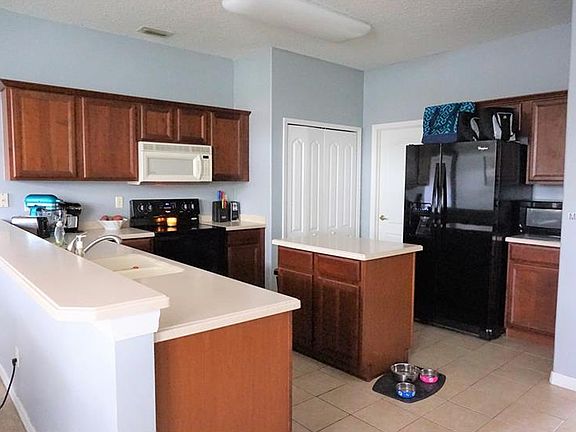 5th image of 10438 Pleasant View Dr