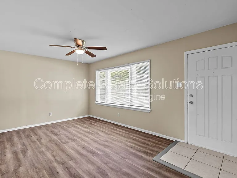 1132 Redman Blvd — Photo 3