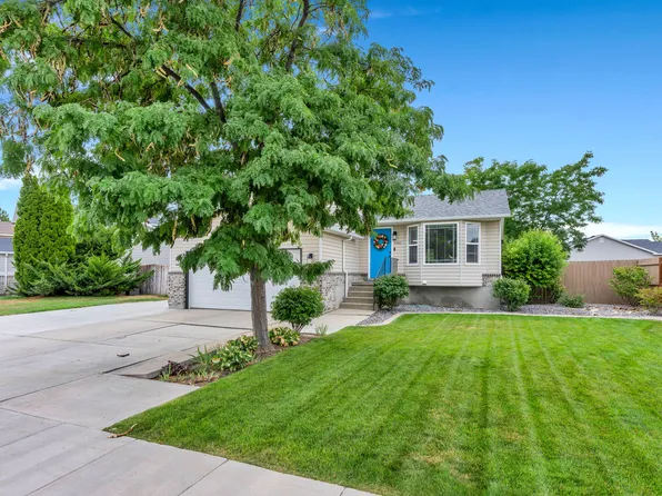 5501 W Pleasant Ridge Dr, Salt Lake City, UT 84118