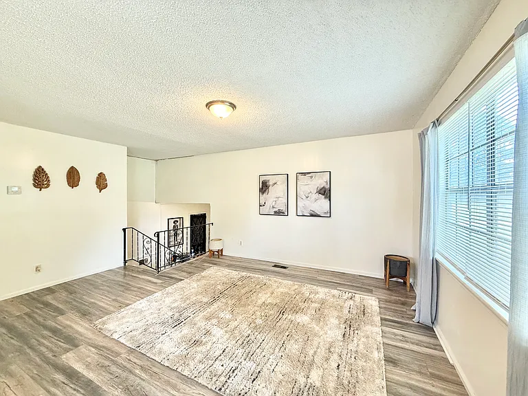 540 Harlem Ave — Photo 8