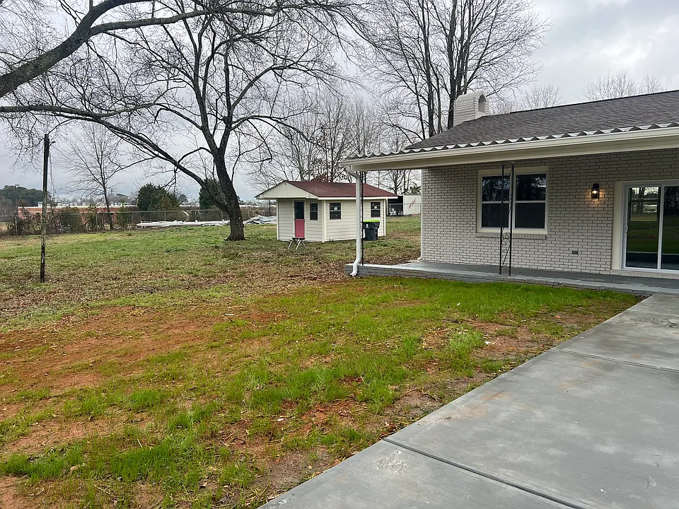 175 Moss Dr