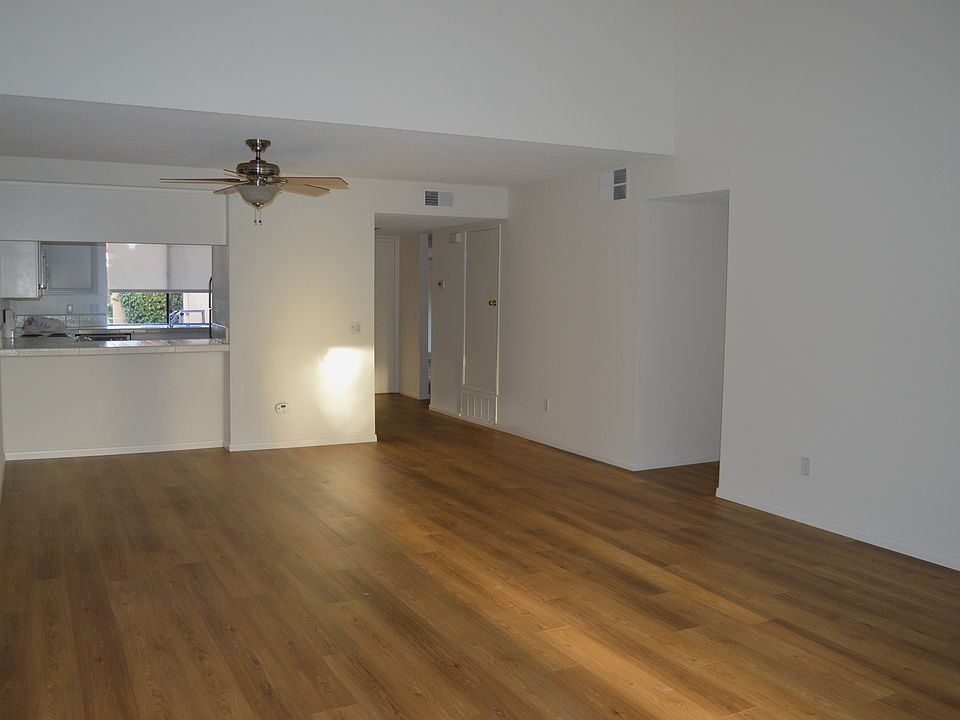 Living Room to Kitchen view