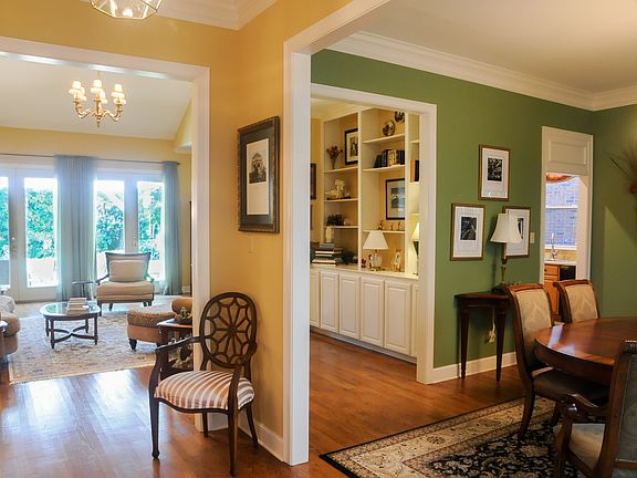 Entry/Dining Room