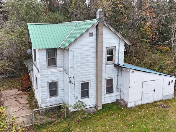 91 Station St, Lake Placid, NY 12946