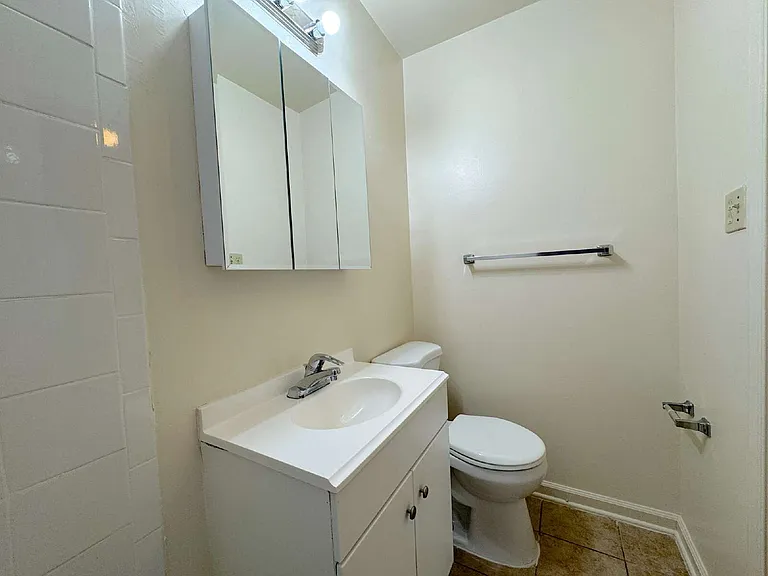 4104 Sideburn Rd — Photo 16