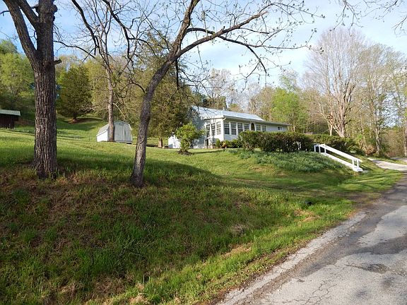 3rd image of 725 Hardbarger Run Rd