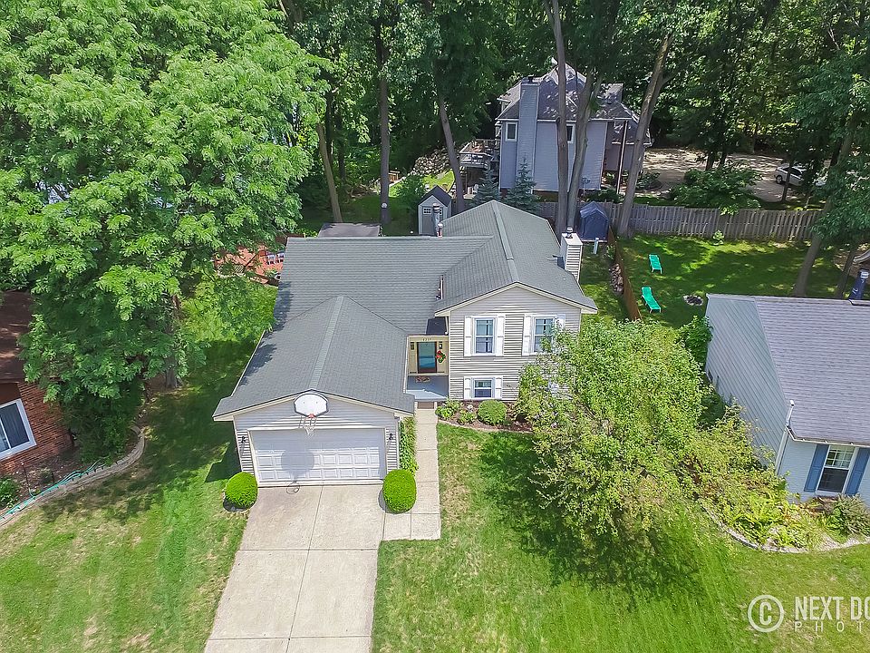 1st image of 8237 Lake Crest Dr