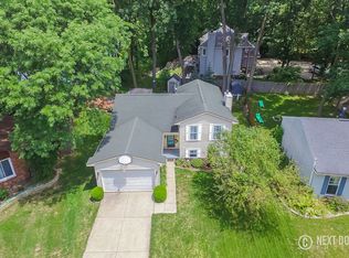 8237 Lake Crest Dr, Ypsilanti, MI