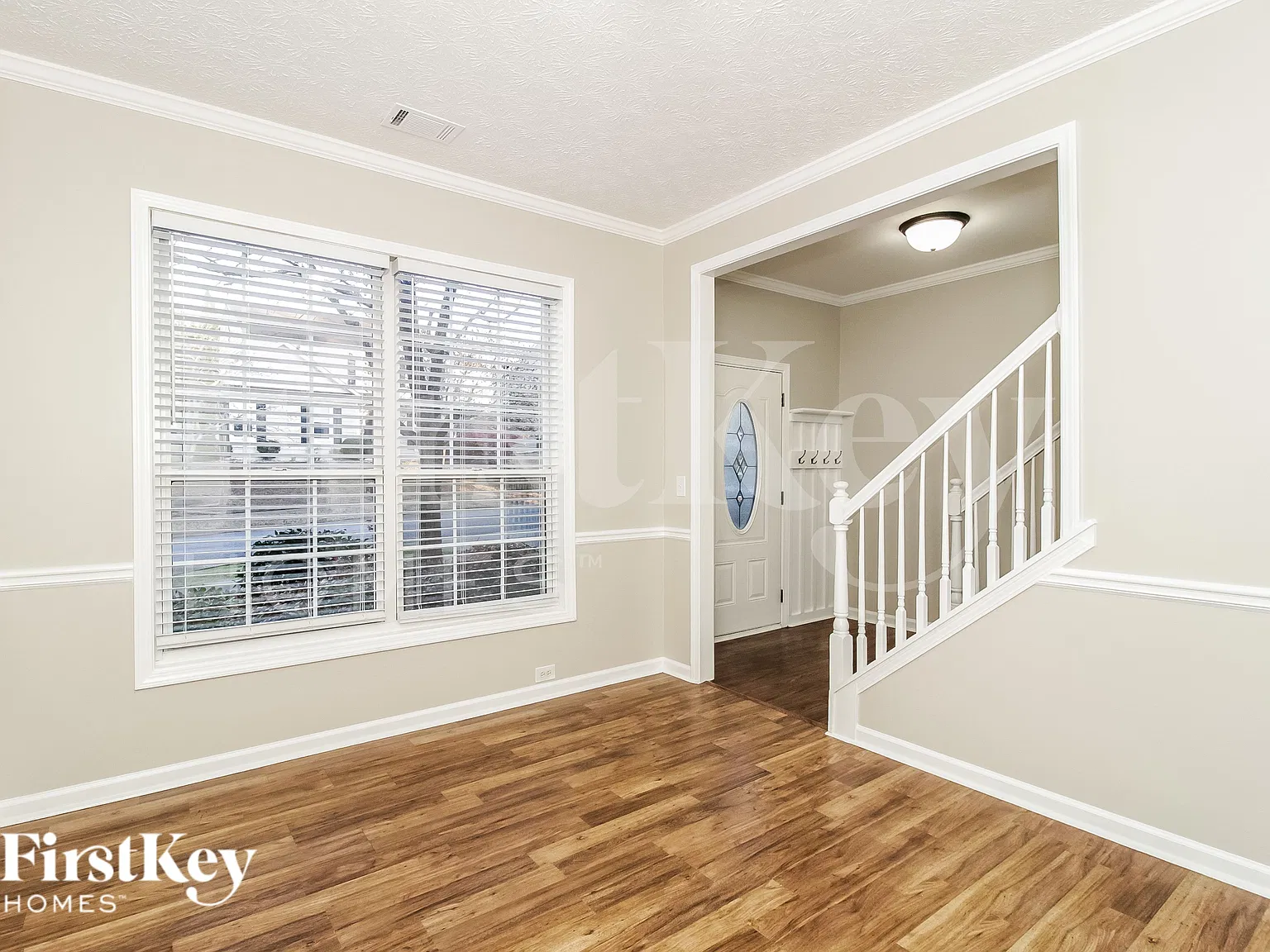 4 bed, 2.5 bath, 1732 sqft, $2,195 — Photo 2