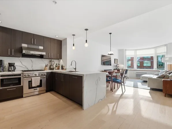 1400 Hudson Street image 1 of 45