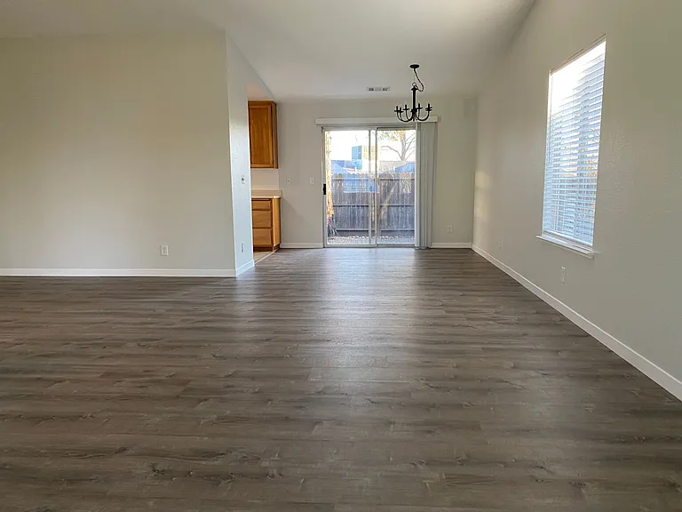 20612 McCoy Rd — Photo 6