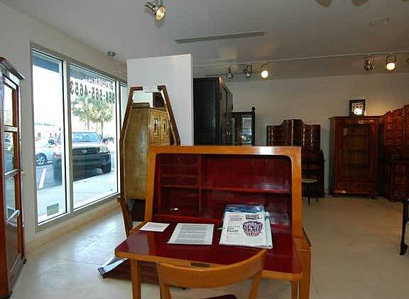 5th image of 2736 E Oakland Park Blvd