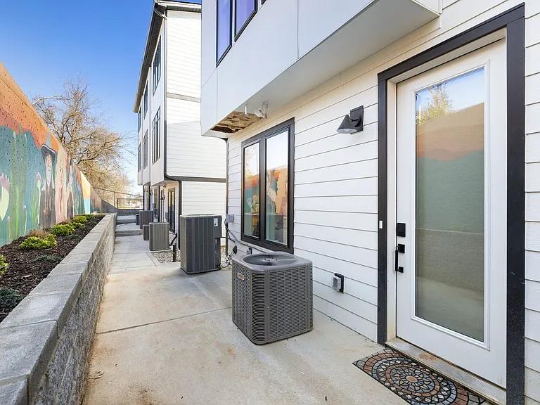 223 Oceola Ave #21 — Photo 78