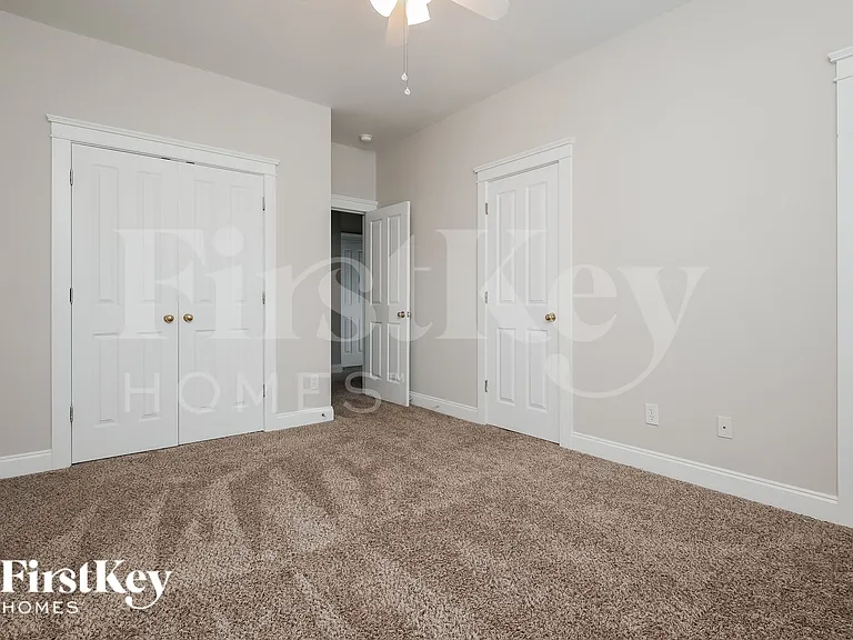 228 Silverwood Ln — Photo 13
