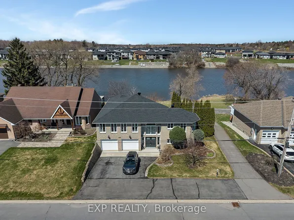 806 Laval St, Casselman, ON K0A 1M0