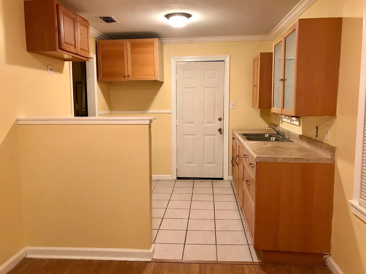 2 bed, 940 sqft, $845 — Photo 3