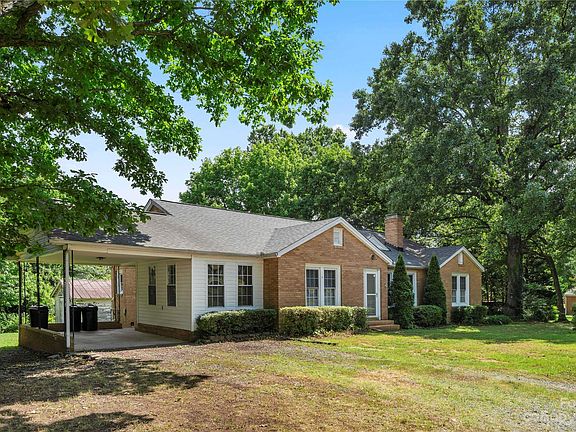2nd image of 1883 Perfection Ave