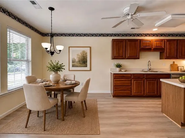135 Waters Edge Dr, Williamsburg, VA 23188
