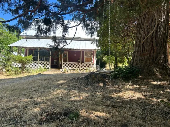 72 Pine St, West Point, CA 95255