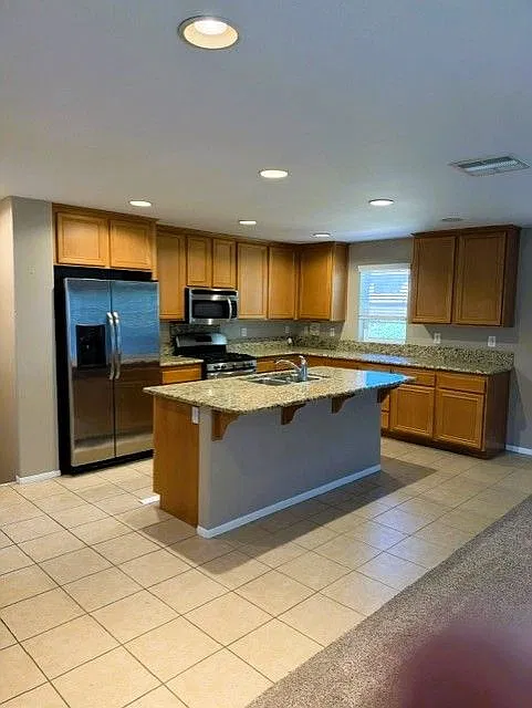 2 bed, 2.0 bath, 1328 sqft, $2,900 — Photo 3