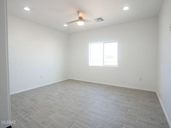 5th image of 12603 N Carbine Rd