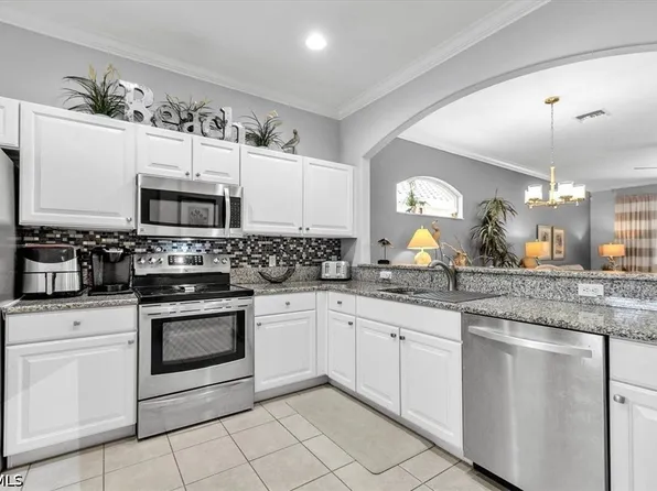 8134 Woodridge Pointe Dr, Fort Myers, FL 33912