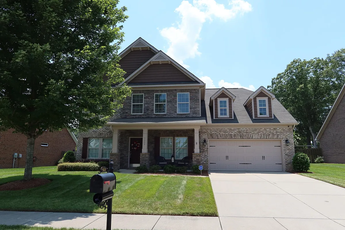 Building Photo - 5409 Poplar Knoll Dr