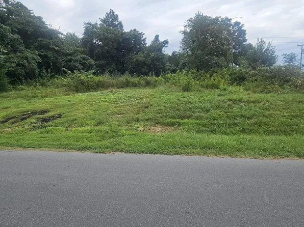 6440 University Pkwy #1, Rural Hall, NC 27045