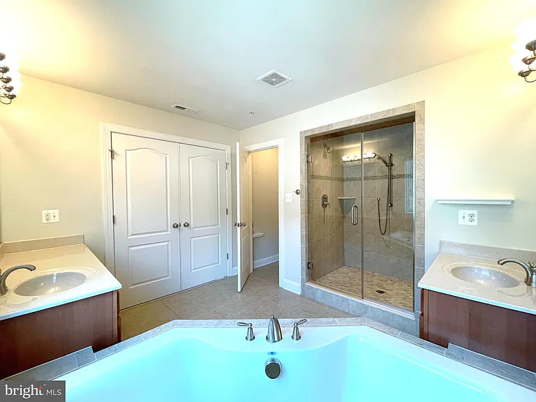 46895 Whittemoore Ct — Photo 24