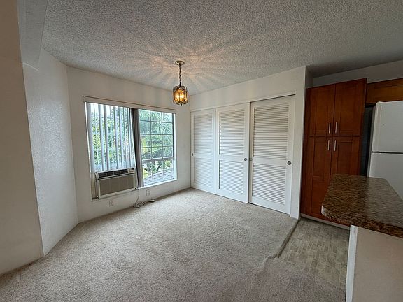 4th image of 528 Mananai Pl #16U