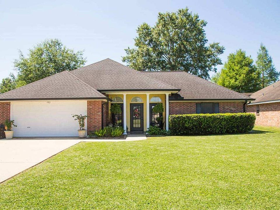 1st image of 1001 Aberdeen Dr #D