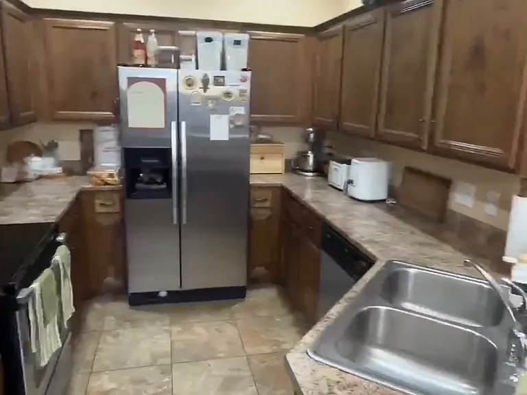 3928 Bella Vista Dr — Photo 7