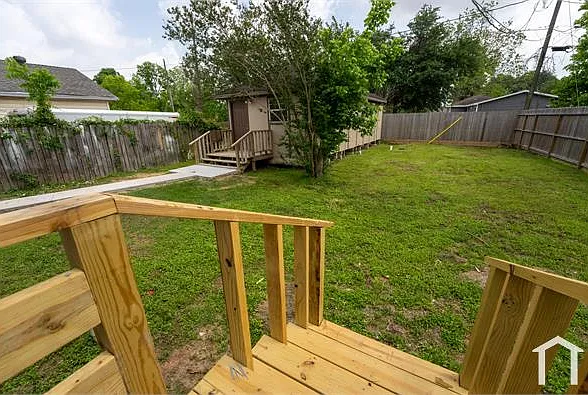 220 Armstrong St — Photo 18