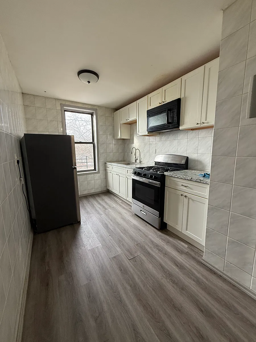 Building Photo - 49 Milford Ave #11L