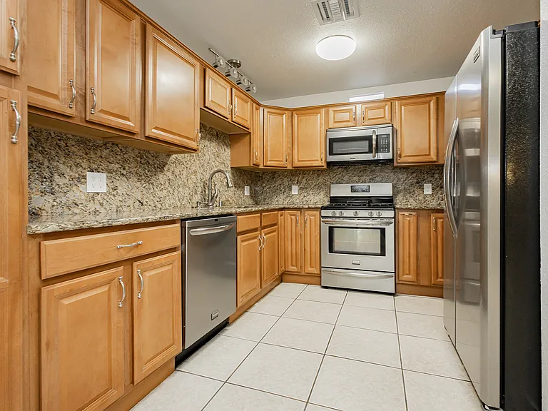 3969 Manford Cir — Photo 53