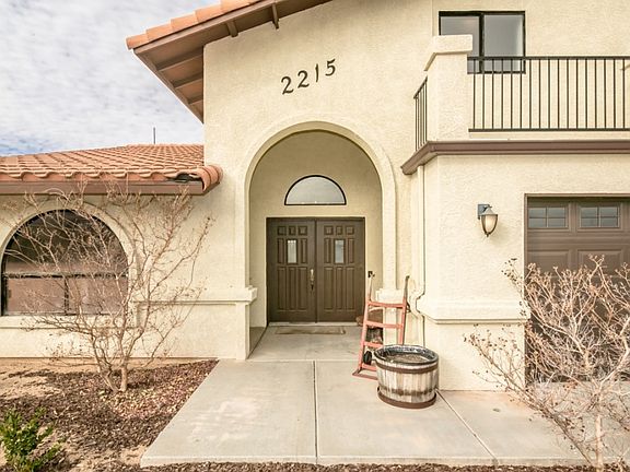 4th image of 2215 Chinook Dr