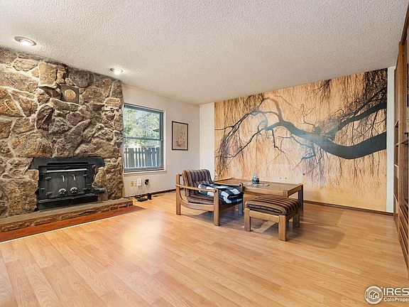 5th image of 337 Eagle Ct