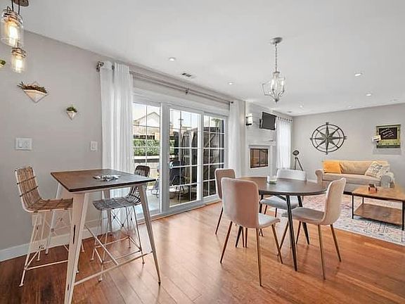 4th image of 3433 Marabou Ln #3433