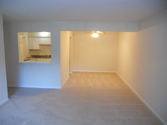 4th image of 5400 Carriageway Dr APT 110