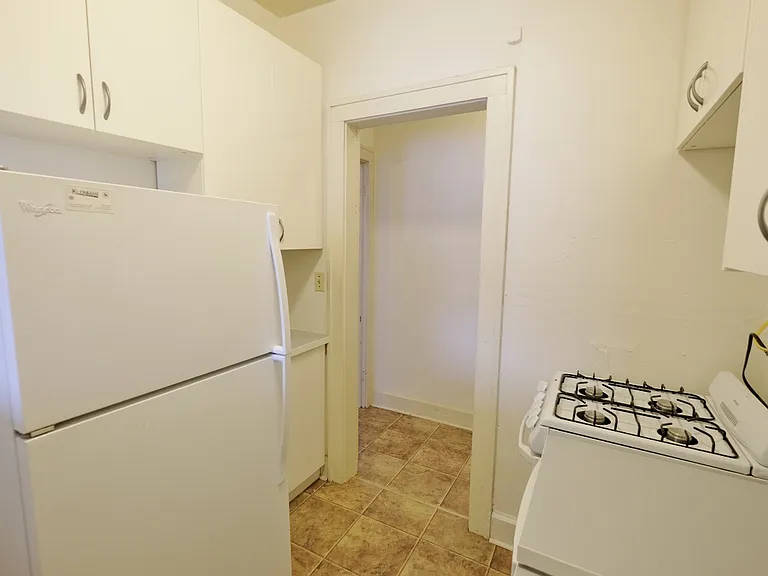 Snelling Villas — Photo 27