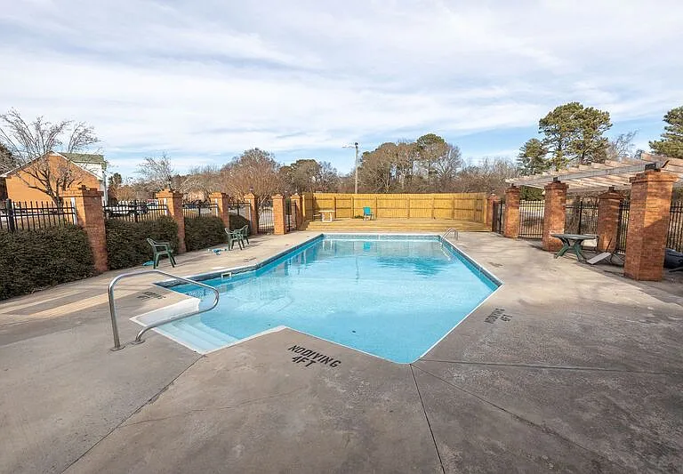 2165 S Milledge Ave #F8 — Photo 23