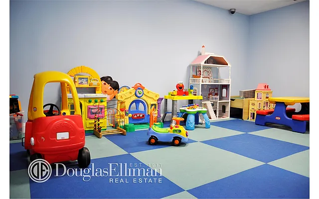 Sold by Douglas Elliman | media 8