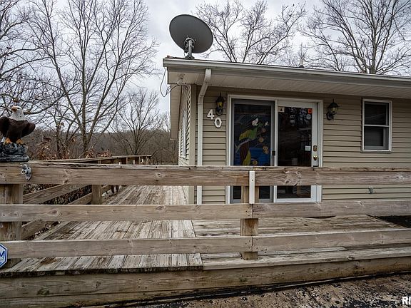 3rd image of 40 Janeal Ct