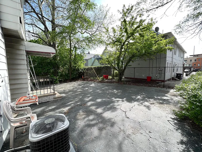 1910 Coltman Rd #3 — Photo 7