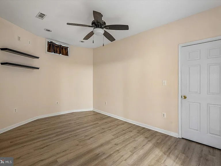 905 Royal Elm Ct — Photo 55