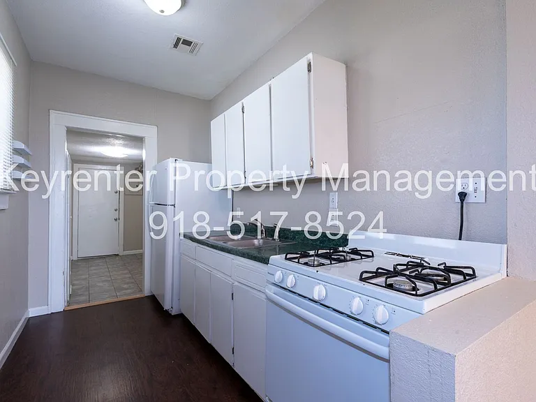 1607 N Lewis Pl — Photo 20
