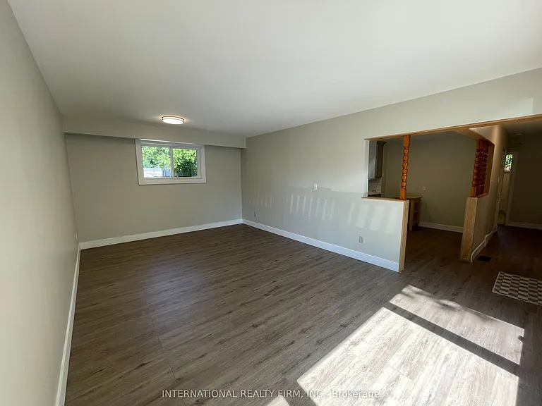 32 Jasper Dr — Photo 3