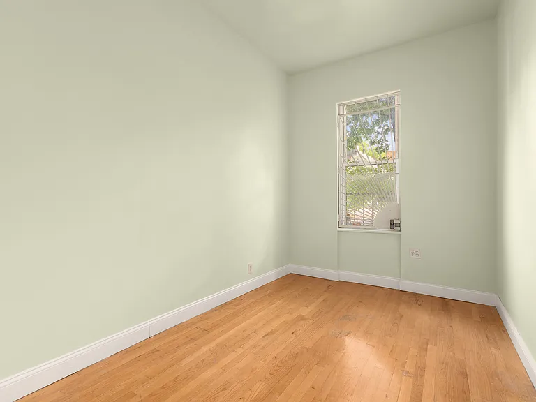306 Lincoln Rd #2L — Photo 7