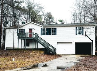 6490 Wintergreen Dr, Fennville, MI 49408