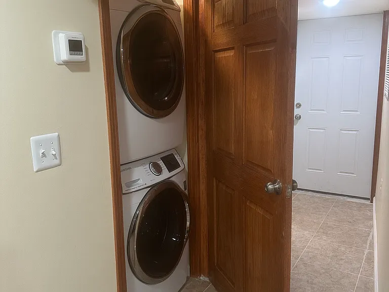 59 Sheffield Ave #B — Photo 17